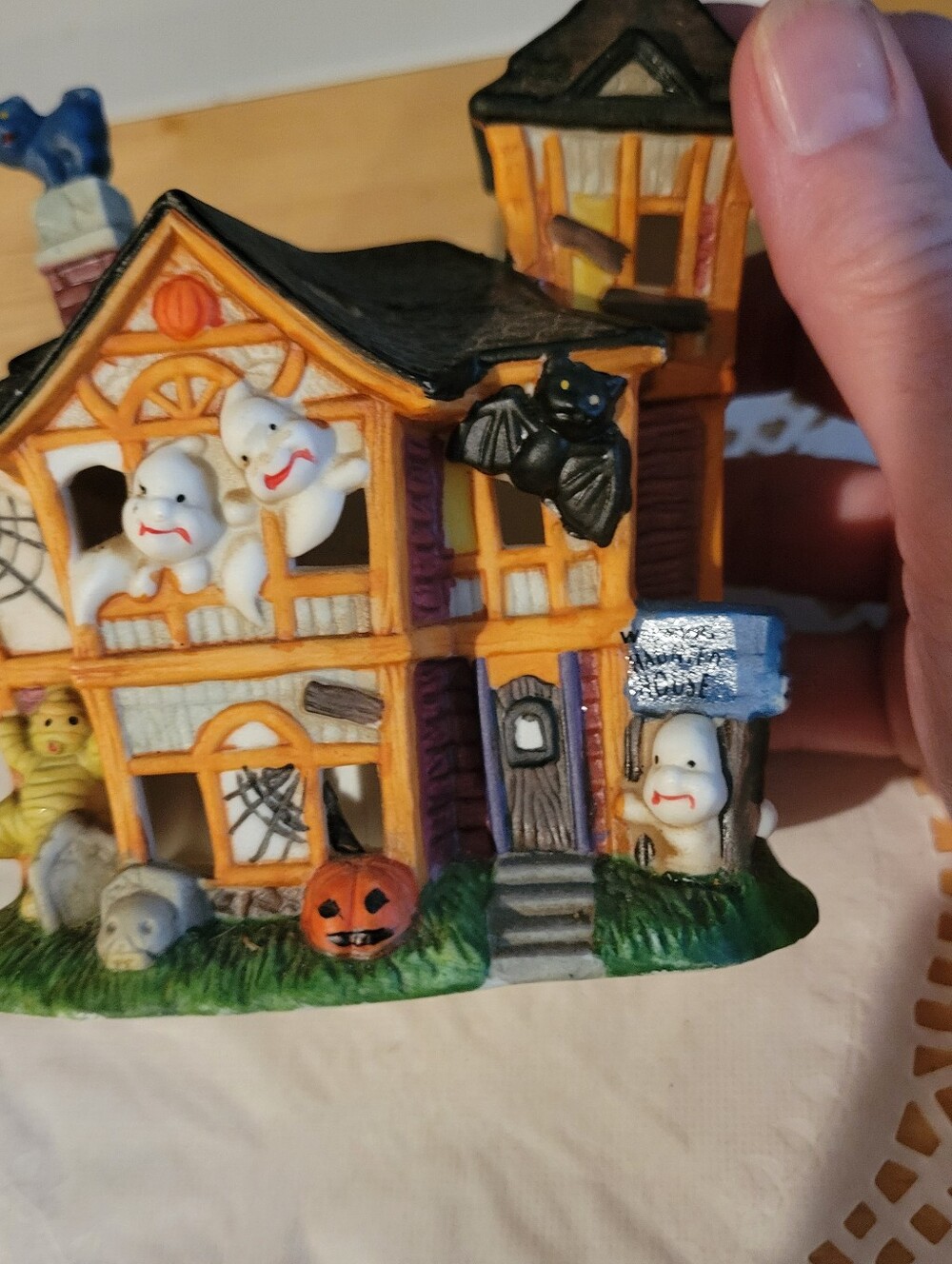 Unbranded Light-Up Halloween House Ghosts 4" Tested - Picture 4 of 7